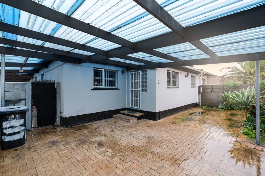 4 Bedroom Property for Sale in Brooklyn Western Cape